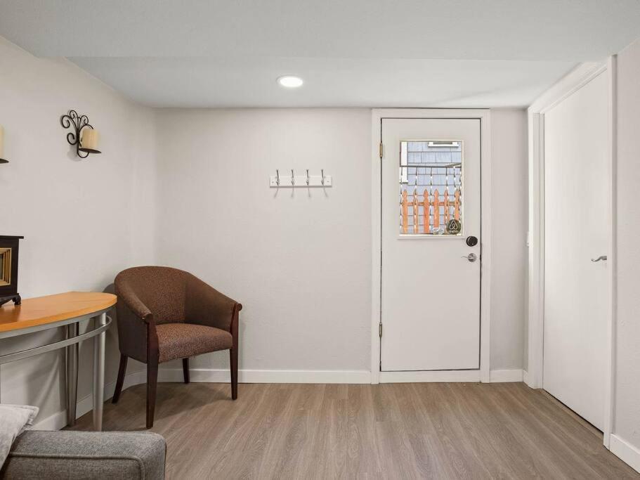 Elegant Richmond Gem Nestled Up To Hawthorne Blvd. Apartment Portland Exterior photo