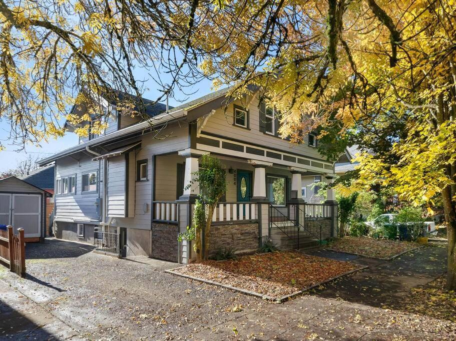 Elegant Richmond Gem Nestled Up To Hawthorne Blvd. Apartment Portland Exterior photo